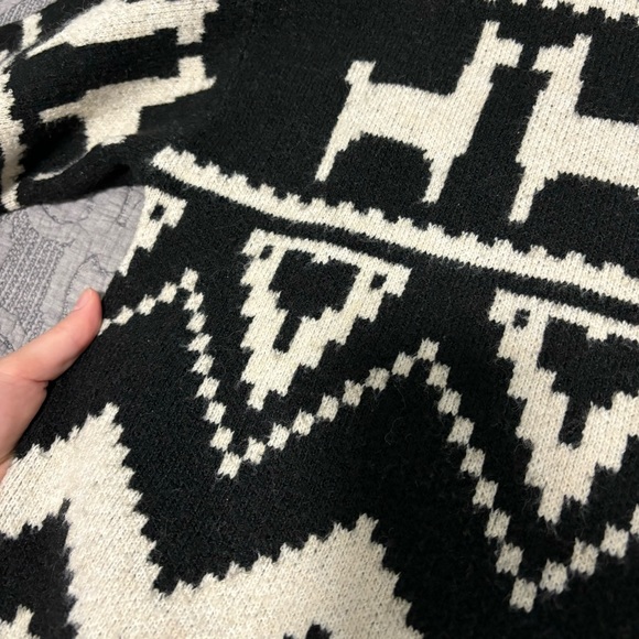 H&M Holiday Sweater Nordic Fair Isle Black and White Contrast Oversized - Picture 9 of 10